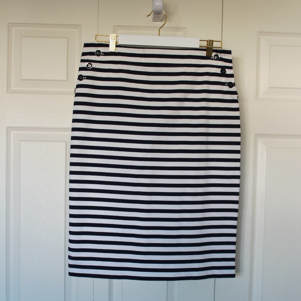 New York & Company 7th avenue navy and white stripe pencil skirt size 14